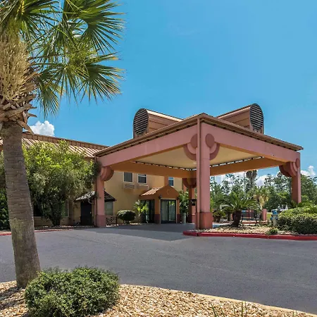 Econo Lodge Inn & Suites Diamondhead-2