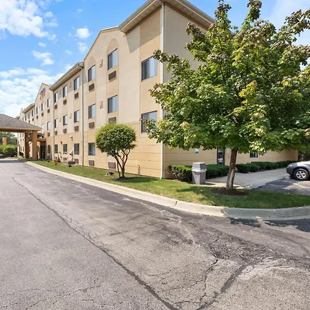 Comfort Suites Lombard - Addison-3