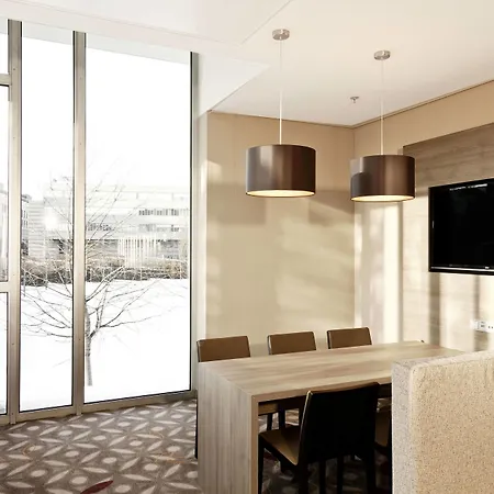 Courtyard By Marriott Linz-3