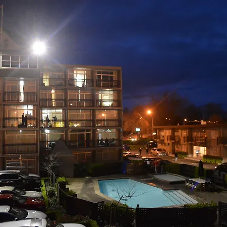 Heartland Ambassador Hotel Hamilton-2