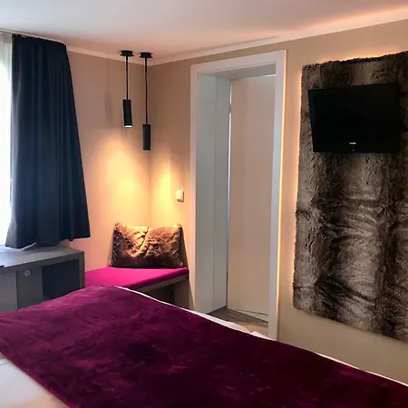 Romantisches Hotel Menzhausen-3