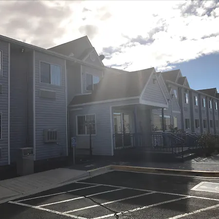 Quality Inn & Suites Near Nas Fallon-2