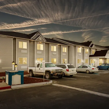 Quality Inn & Suites Near Nas Fallon-3