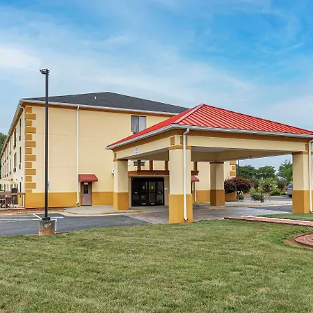 Comfort Inn & Suites Mocksville I-40-3