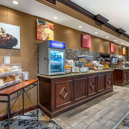 Comfort Suites Southgate-Detroit-2