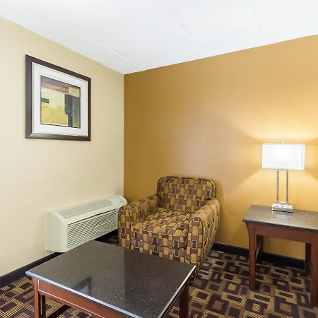 Quality Inn & Suites Arden Hills - Saint Paul North-2
