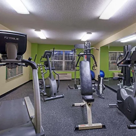 Country Inn & Suites By Radisson, Mason City, Ia-3