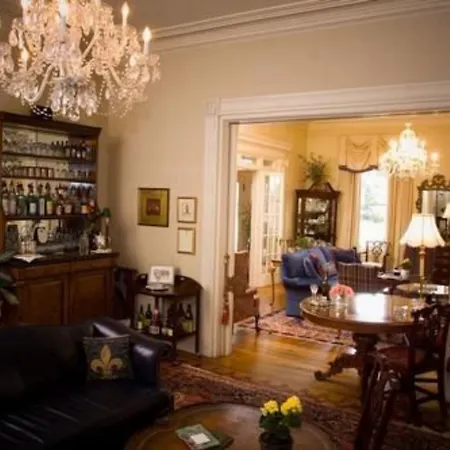 1842 Inn-3