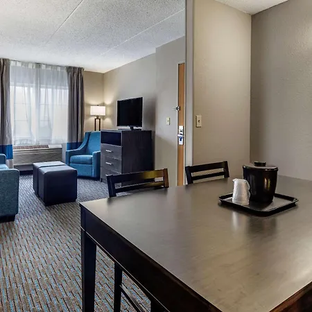 Comfort Inn Griswold-3