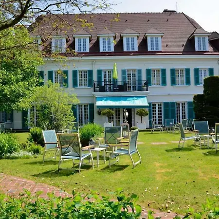 Chateau De Montreuil-3