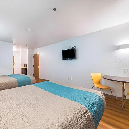 Motel 6-Decatur, Tx-3