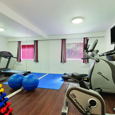 Ramada Wakefield-3