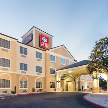 Comfort Suites Odessa Near University-2