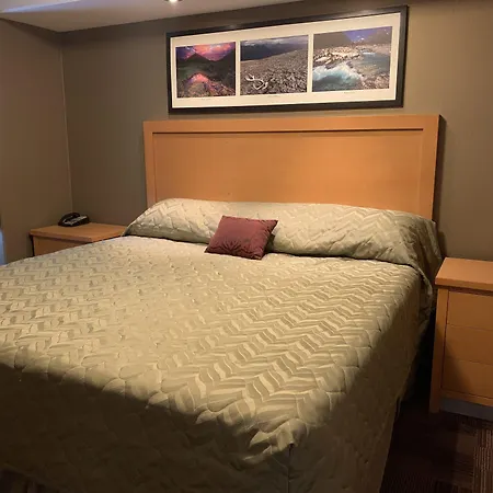 Woodlands Inn & Suites-3