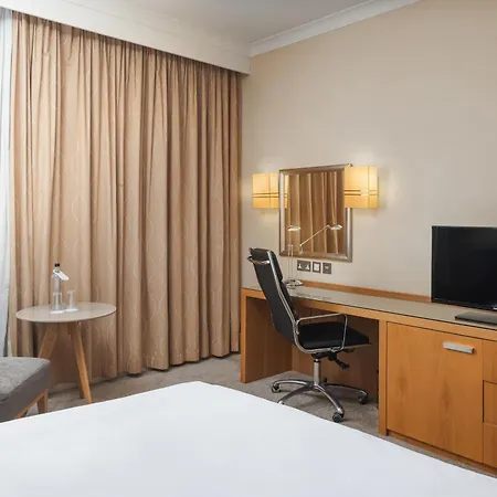 Crowne Plaza London Ealing By Ihg-3