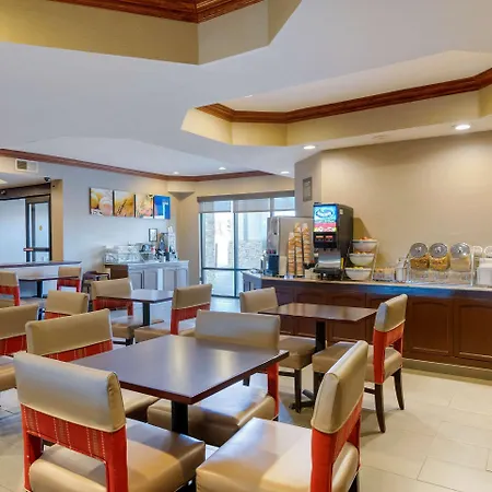 Comfort Suites South Haven Near I-96-2