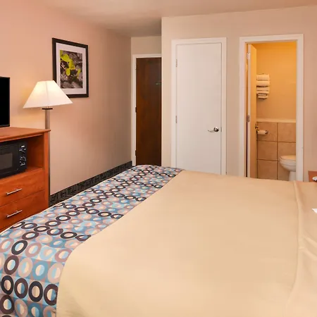 Motel 6 Putnam Ct-2