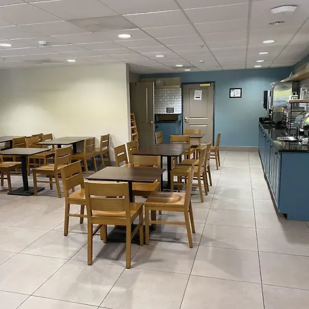 Country Inn & Suites By Radisson, Columbia Airport, Sc-3