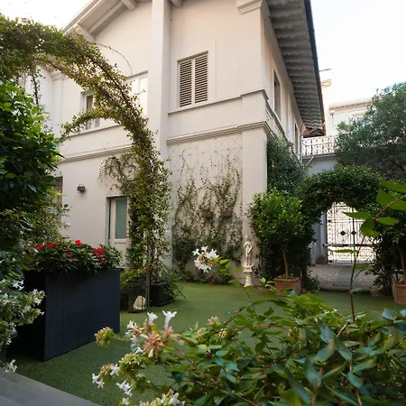 Hotel Lungarno Vespucci 50-3