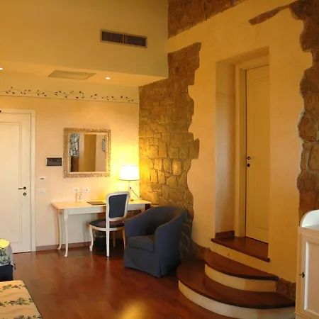 Hotel Borgo Di Cortefreda - Place Of Charme-3