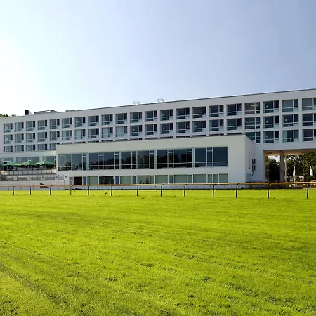 ATLANTIC Hotel Galopprennbahn-3