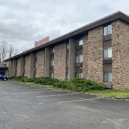 Voyageur Inn And Conference Center-3