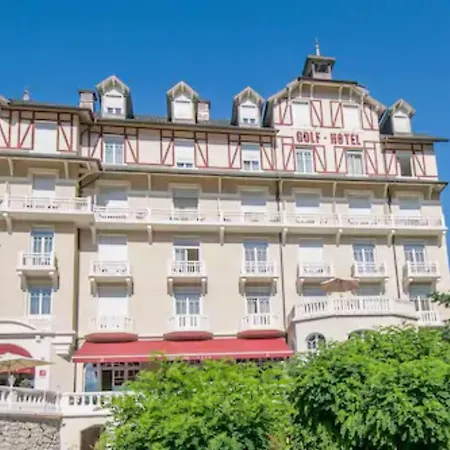 Golf Hotel-2