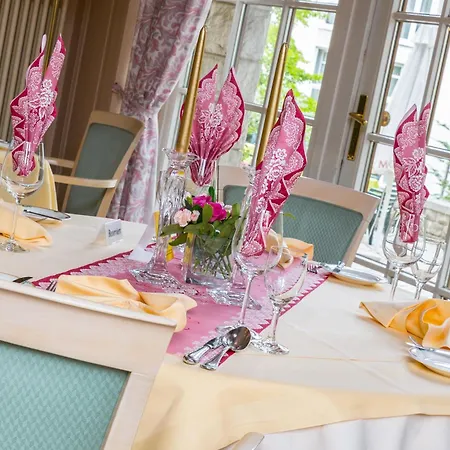 Parkhotel Unter Den Linden-3