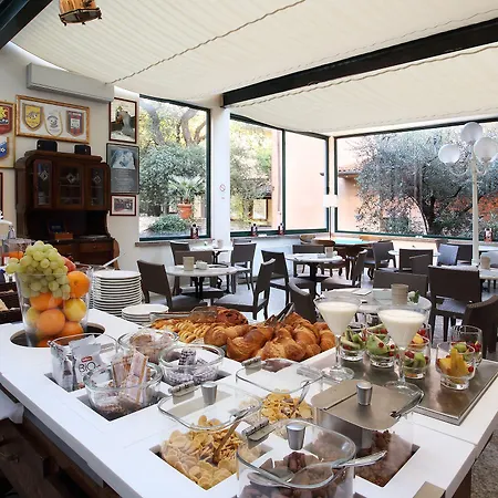 Hotel Villa Delle Rose-3