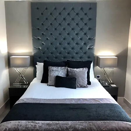 The Continental Hotel And Spa, Heathrow-3