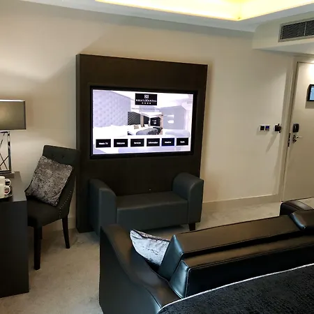 The Continental Hotel And Spa, Heathrow-2