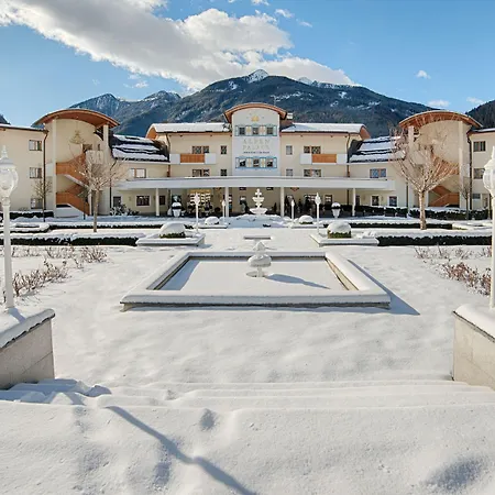 Alpenpalace Luxury Hideaway & Spa Retreat-3