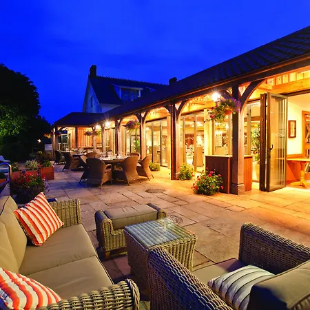 The Farmhouse Hotel And Restaurant-3