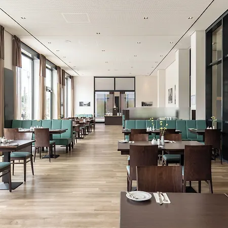 Intercityhotel Dresden-3