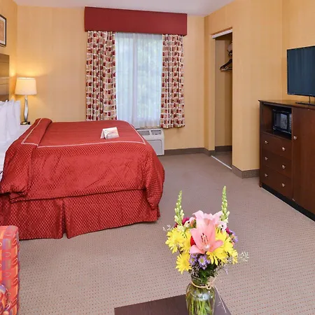 Quality Suites Stratford-3