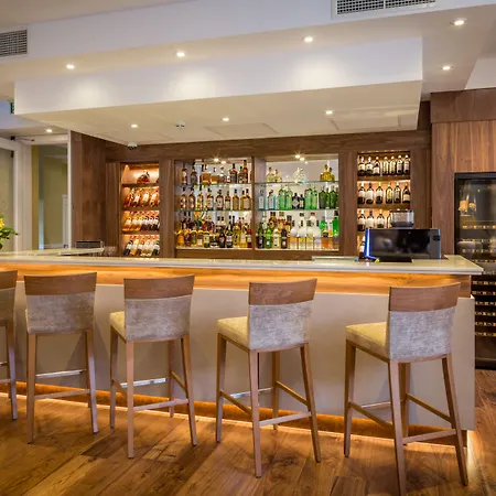 Oakley Hall Hotel-3