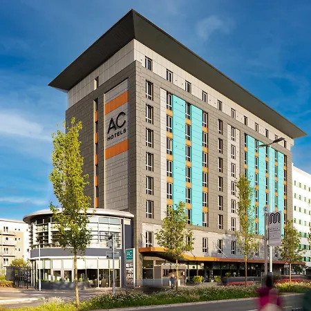Ac Hotel By Marriott Manchester Salford Quays-3