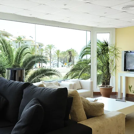 Akquaaa Boutique Hotel-2