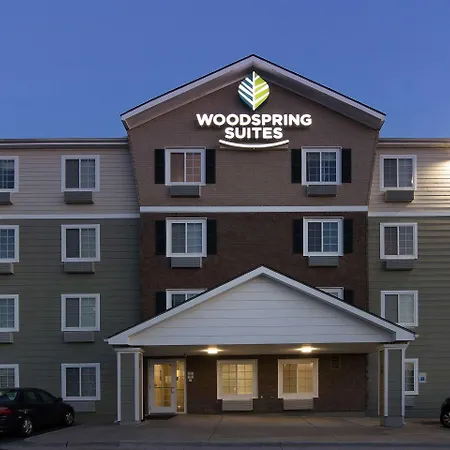 Woodspring Suites Kansas City Mission-3