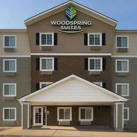Woodspring Suites Kansas City Mission-2