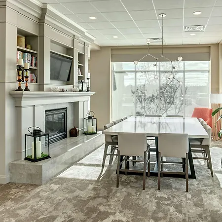 Hilton Garden Inn Lakewood-3