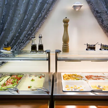 Luxury Family Hotel Royal Palace-3