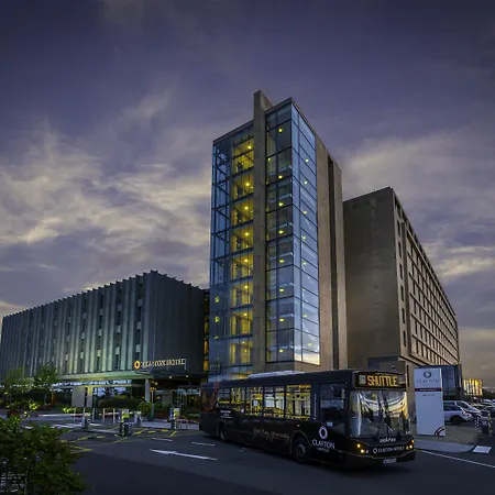Clayton Hotel Dublin Airport-3