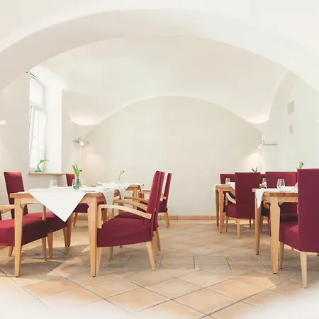 Biohotel Schlossgut Oberambach-2