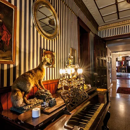 Amsterdam Castle NY-3