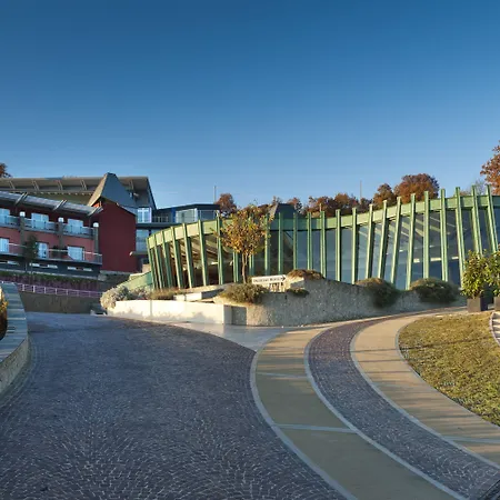 Bouganville Hill Resort & Wellness Space-2