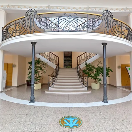 Hôtel Mercure Vittel-2