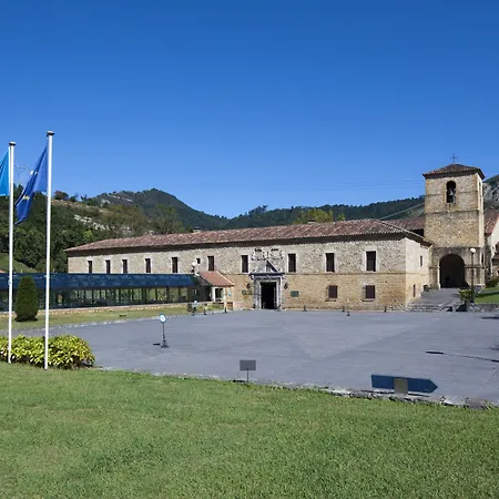 Parador De Cangas De Onis-2