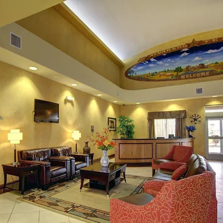 Comfort Inn & Suites Alvarado-3