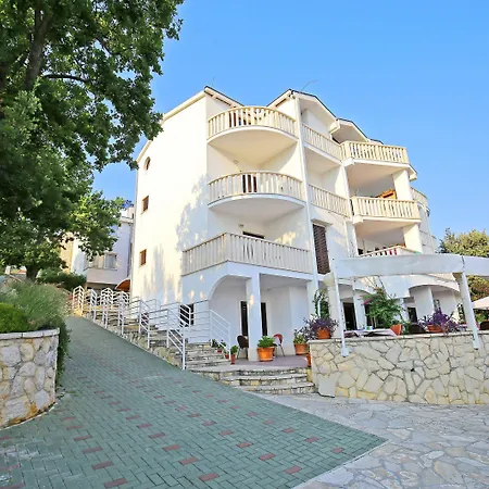 Hotel Lucija-2